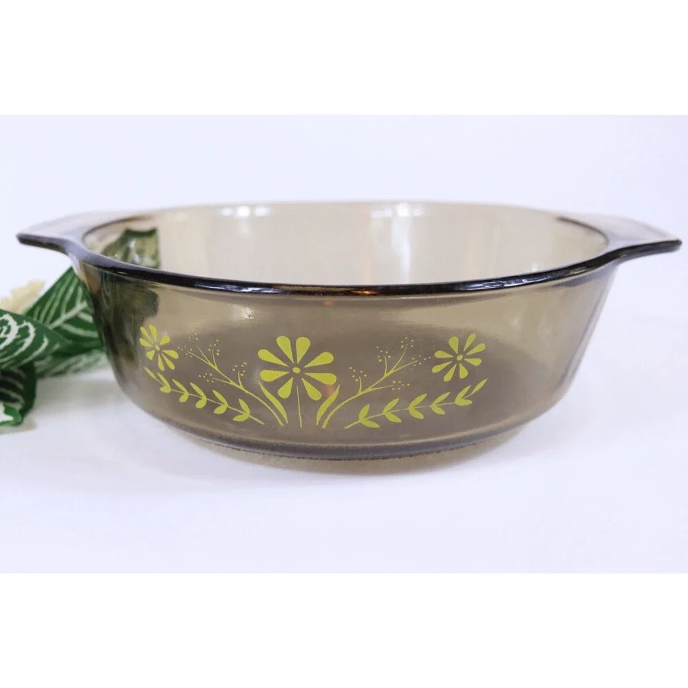 Vintage Glasbake Round Amber Casserole Dish 1.5 QT Yellow Daisy 8.5”